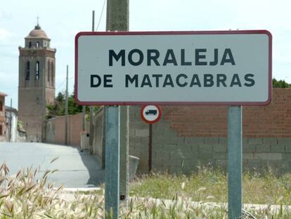 Moraleja de Matacabras (Ávila, 40 habitantes), el municipio más bipartidista de España.