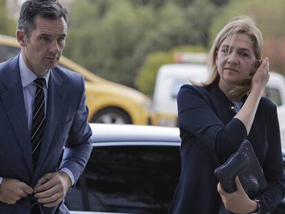 La Infanta y Urdangarin, este martes, en los juzgados.