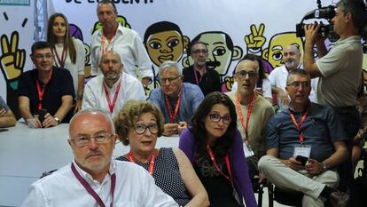 Los líderes de la coalición A la valenciana a la espera de los resultados electorales.