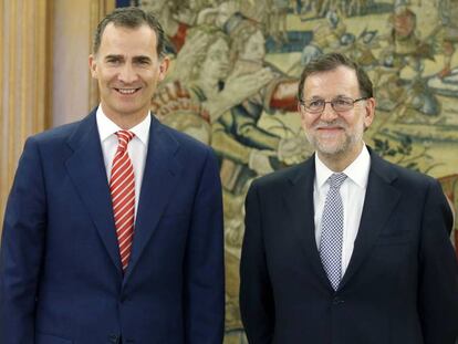 El Rey y el líder del PP, Mariano Rajoy, este viernes.