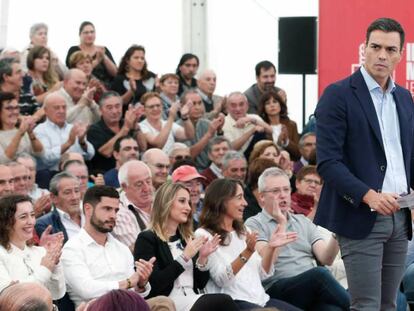 El secretario general del PSOE, Pedro Sánchez, durante el mitin celebrado este sábado en San Sebastián.