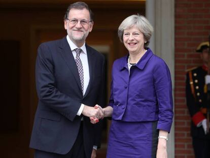 Rajoy elude reivindicar Gibraltar ante Theresa May