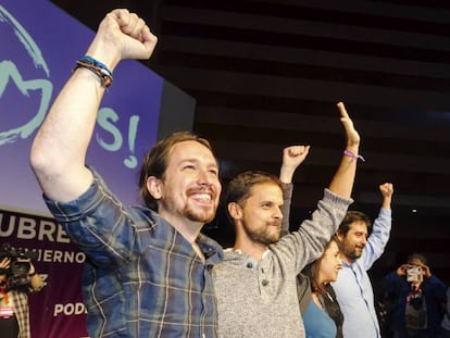 Pablo Iglesias junto al líder de Podemos en Extremadura, Álvaro Jaén.