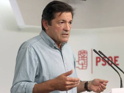 Javier Fernández comparece tras la reunión del Comité Federal.