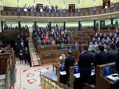 Minuto de silencio en el Congreso por el fallecimiento de Rita Barberá.