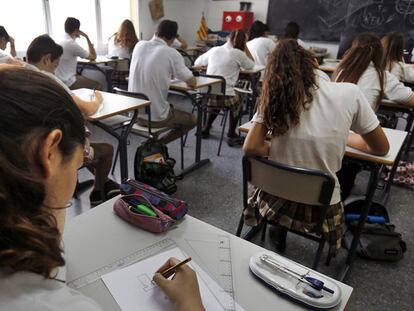 Alumnos en un colegio de Educación Infantil Primaria y Secundaria en Valencia.