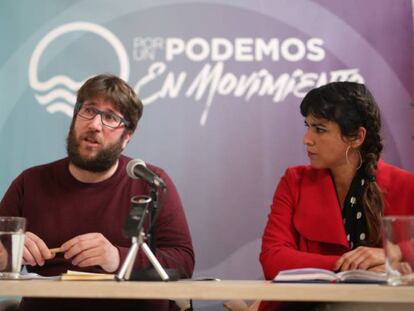 El eurodiputado Miguel Urbán y la líder de Podemos en Andalucía, Teresa Rodríguez. En vídeo, declaraciones del secretario de Política de Podemos, Iñigo Errejón Vídeo: ATLAS Foto: ÁLVARO GARCÍA