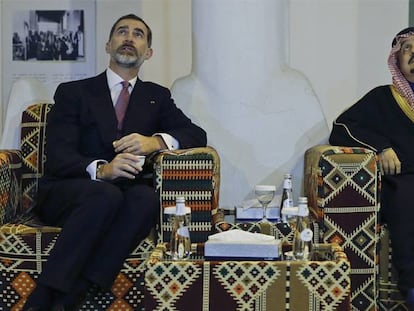 El rey Felipe VI Y el gobernador de Riad, S.A.R. el Príncipe Faisal Bin Bandar Bin Abdulaziz Al-Saud.