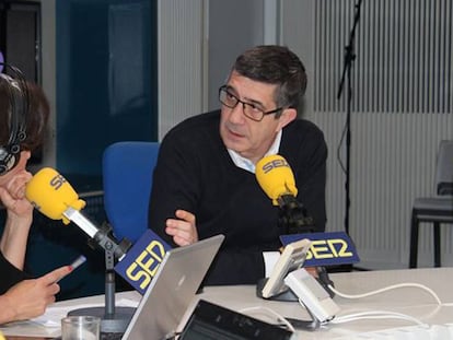 Patxi López, durante la entrevista en la cadena SER, este lunes.