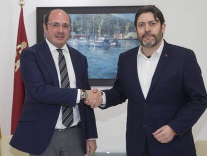 El presidente de Murcia, Pedro Antonio Sánchez junto al líder regional de Ciudadanos en Murcia, Miguel Sánchez este jueves.