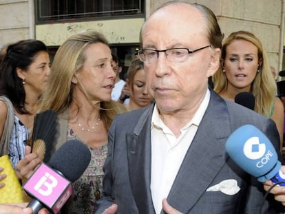 José María Ruiz-Mateos, a su llegada a los juzgados de Palma de Mallorca en 2012. CORDON PRESS. Vídeo: ATLAS