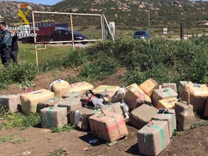 A pedradas contra la Guardia Civil
