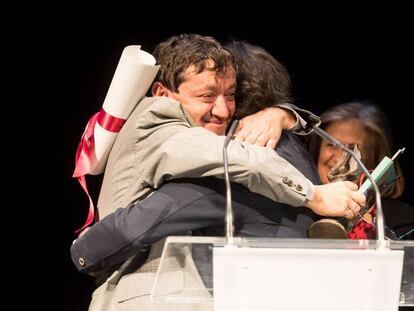 Xosé Hermida, recibe en Ferrol el Premio José Couso a la Libertad de Expresión.