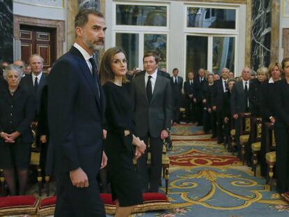Los Reyes en el funeral por la infanta Alicia de Borbón-Parma al que ha asistido Cristina de Borbón.