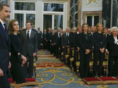 Los Reyes en el funeral por la infanta Alicia de Borbón-Parma al que ha asistido Cristina de Borbón.