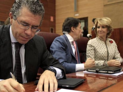 Francisco Granados, Ignacio González y Esperanza Aguirre, en la Asamblea de Madrid en 2011.