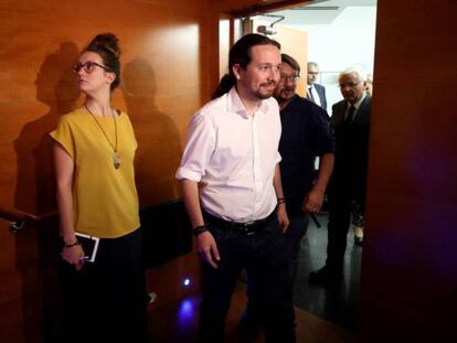 Pablo Iglesias en la conferencia de Puigdemont en el Ayuntamiento de Madrid este miércoles.