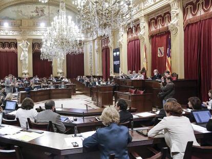 Una sesión del Parlamento de Baleares en una imagen de archivo.