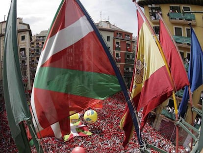 Balcón del Ayuntamiento de Pamplona este jueves.