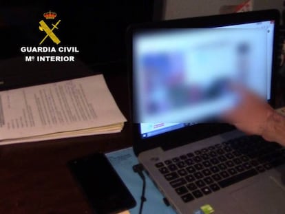 Ordenador del detenido en la operación 'Summercamp', en San Fernando (Cádiz).