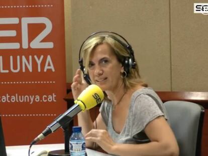 Gemma Nierga en los estudios de la Cadena Ser. En el vídeo, la despedida entre Nierga y Pepa Bueno.