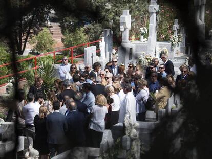 Funeral de Miguel Blesa en el cementerio de Linares.