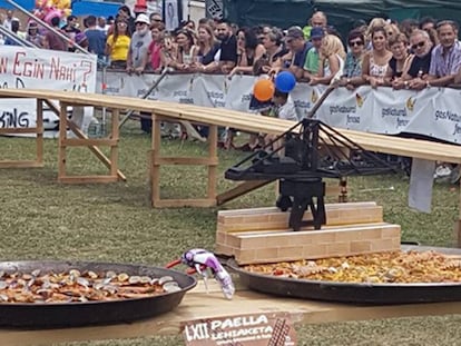 Imagen del concurso de paellas de Aixerrota, en Getxo, celebrado este domingo.
