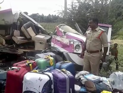 Primeras imágenes del accidente de autobús en India.