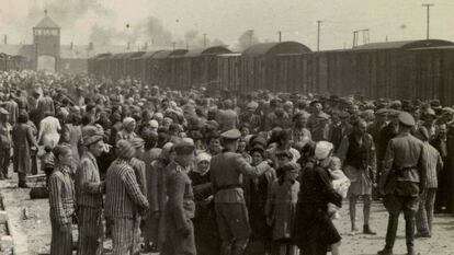 Proceso de selección de prisioneros judíos a su llegada a Auschwitz.