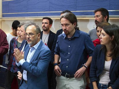 Los portavoces de ERC, PDe CAT, Unidos Podemos, Podemos, Compromís, y PNV, entre otros, durante su comparecencia el Congreso.