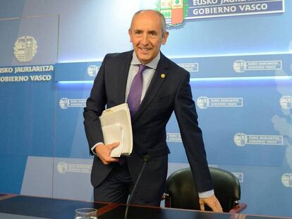 Josu Erkoreka, portavoz del Gobierno vasco, en una comparecencia este viernes en Vitoria.
