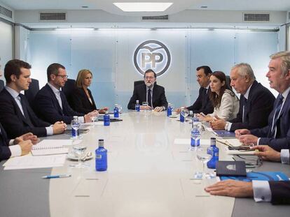 Mariano Rajoy preside la reunión del comité de dirección.