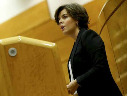 La vicepresidenta Soraya Sáenz de Santamaría, durante su intervención en el Senado.