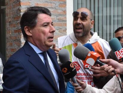 El juez impone una fianza de 400.000 euros a Ignacio González para salir de prisión