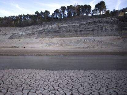 La cabecera del Tajo sufre la falta de agua. El embalse de Entrepeñas está al 9%. / FOTO Y VÍDEO PACO PUENTES