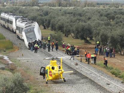 Accidente de tren a su paso por el Arahal (Sevilla), debido a las fuertes lluvias.