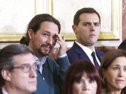 Pablo Iglesias, de Podemos, y Albert Rivera, de Ciudadanos, durante el acto del Congreso. Uly Martín.