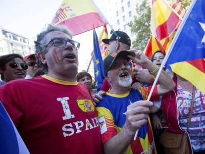 FOTO: Imagen de una manifestación en Barcelona. / VÍDEO: Últimas encuestas.