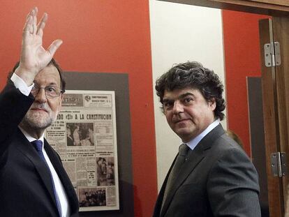 Mariano Rajoy y Jorge Moragas, en La Moncloa. En vídeo, Rajoy comenta la salida de Moragas de su Gabinete.