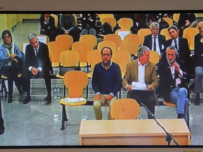 De izquierda a derecha, 'El Bigotes', Pablo Crespo y Francisco Correa, este viernes en el juicio que se celebra en la Audiencia Nacional.