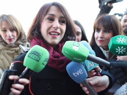 Juana Rivas antes del juicio en la Audiencia de Granada.