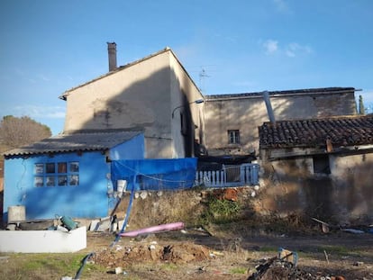 Vivienda de Ontinyent en cuyo incendio han fallecido dos bebés.