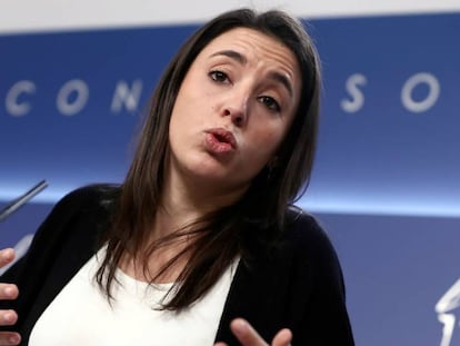 La portavoz de Podemos en el Congreso, Irene Montero, este jueves en una rueda de prensa en el Congreso.