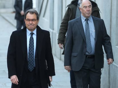 Artur Mas entra en el Tribunal Supremo. En vídeo, declaraciones de Mas a la salida del Supremo.