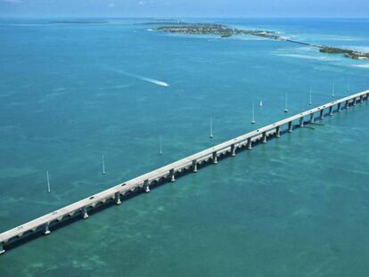 Uno de los puentes que conectan los Cayos de Florida, donde ocurrió el suceso.