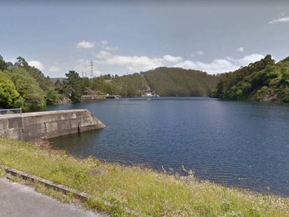 Una vista del embalse de Arbón (Asturias), donde ha sido hallado el cadáver de una mujer este martes.