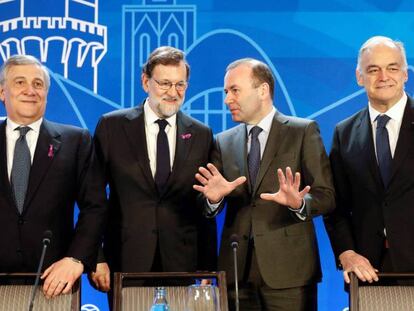 Antonio Tajani, Mariano Rajoy, Manfred Weber y Esteban González Pons en el Parlamento Europeo.