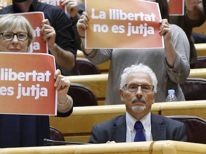 Santiago Vidal, en noviembre de 2016 en el Senado. En vídeo, una de las polémicas declaraciones de Vidal durante una conferencia ese mismo mes.