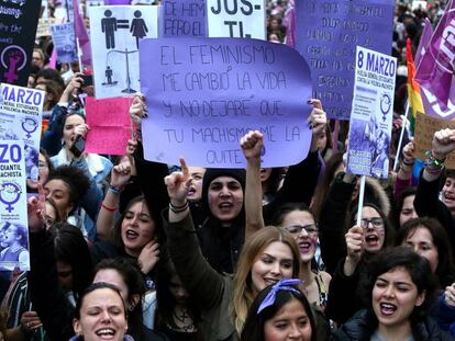 Manifestacion en Madrid durante la huelga de mujeres en el Día Internacional de la Mujer.