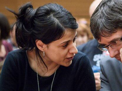 Anna Gabriel y Carles Puigdemont, este lunes en un acto en Ginebra.